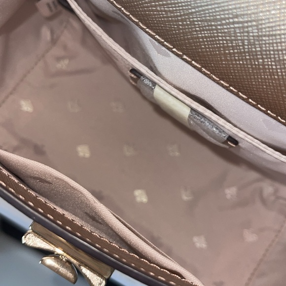 Kate Spade Rare Rose Gold Matallic Saffia Top Handle Bag - Picture 10 of 10